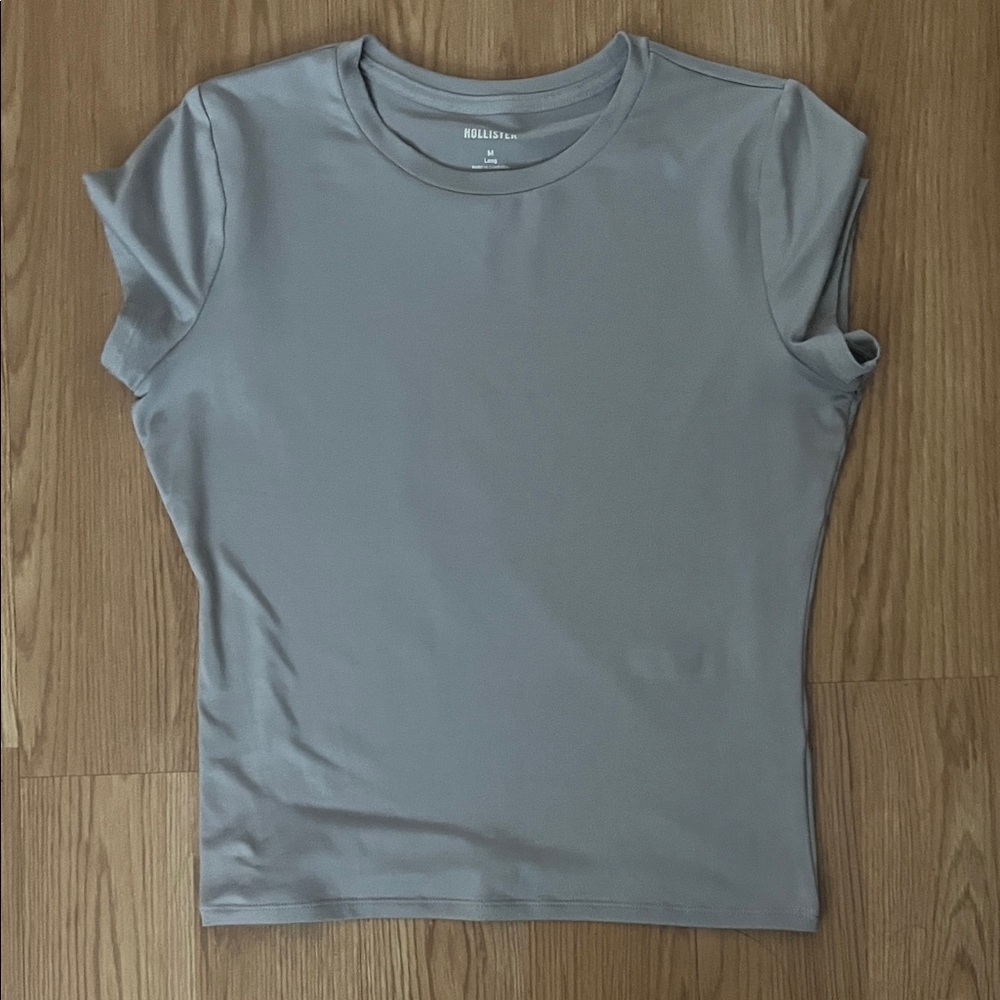 Hollister Women's Gray Top